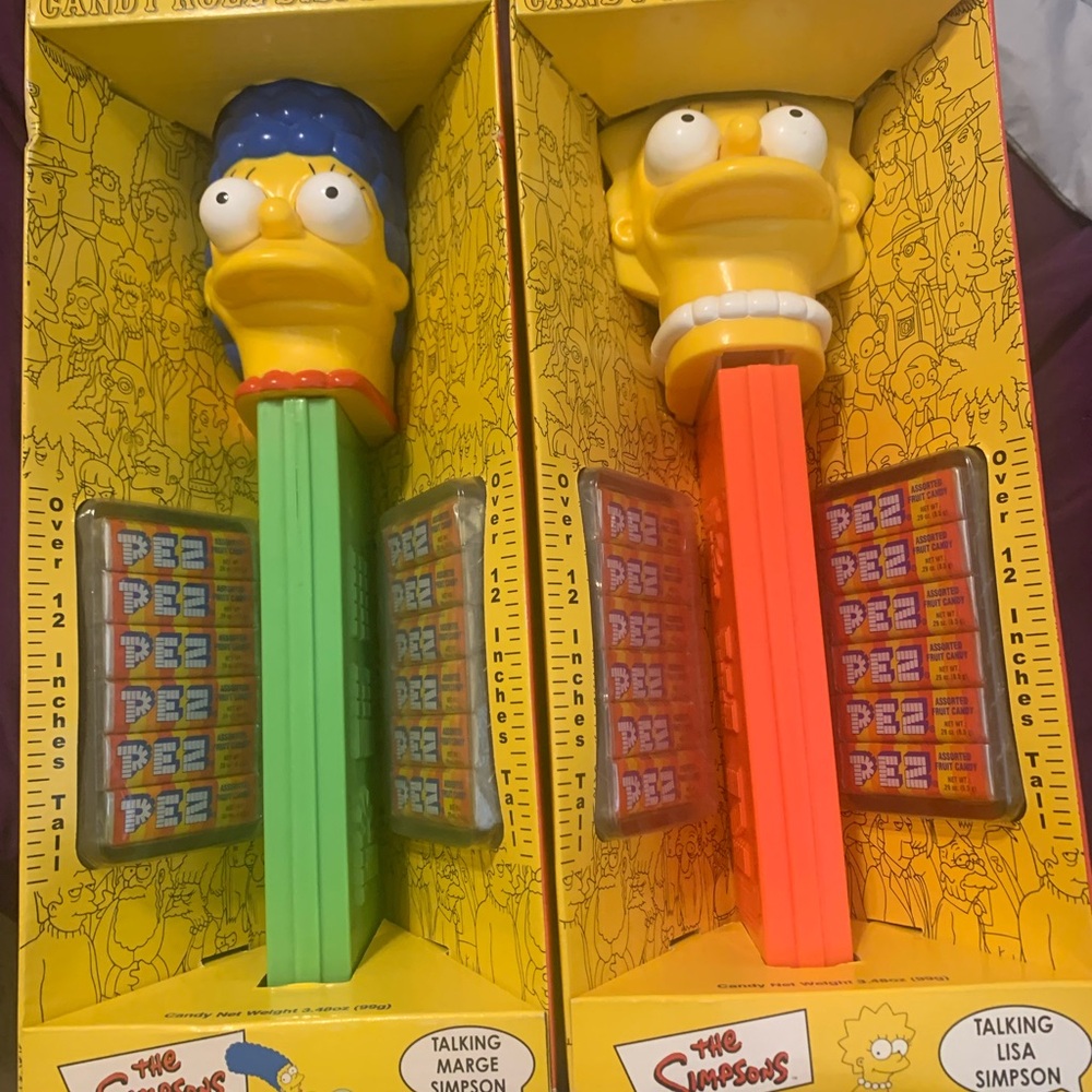 The Simpsons Talking Marge and Lisa Simpson Dispensers - Green and Orange